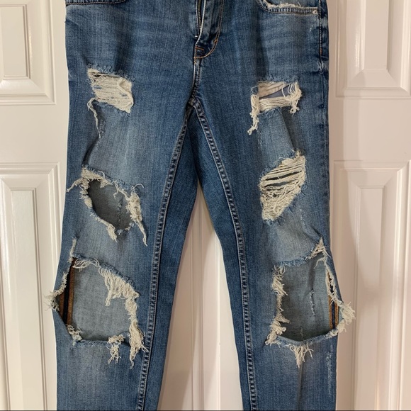 Distressed Zara jeans - Picture 2 of 7